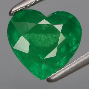 2.60Ct.Ravishing Color! Natural Top Green Tsavorite Tanzania HEART Lovely - Picture 1 of 4