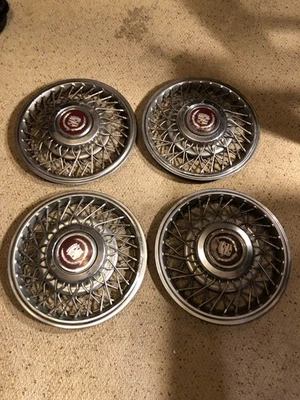 Tapacubos vintage 1986-87 Cadillac Seville Deville Fleetwood Eldorado cable, rueda Foto 1 de 4