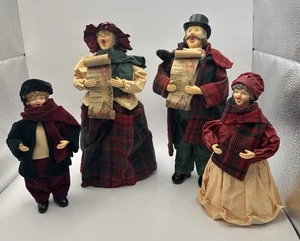 Kurt S. Adler Santa's World Caroler Familie Weihnachtsfiguren mit Karton LESEN - Bild 1 von 18