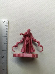 FRAU IM MANTEL MINIATUR / DAWN OF MADNESS G497 - Bild 1 von 1