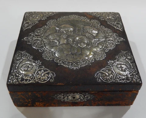 Henry Matthews REYNOLDS ANGELS Sterling Silver Mount JEWELRY BOX Birmingham 1905 Cover