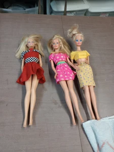 barbie Lot 8 - Picture 1 of 9