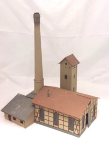 Antiguo almacén ferroviario vintage FALLER H0 calibre con chimenea - Imagen 1 de 22