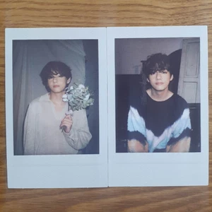 V Taehyung Conjunto Oficial de Fotos Instantáneas 2 piezas Tarjeta Fotográfica BTS Kit Deco Genuino Kpop - Imagen 1 de 2
