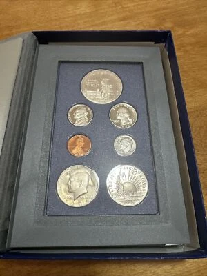 United States 1986 Prestige Proof Coin Set in Original Packaging with COA - Image 1 of 3