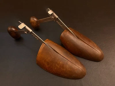 Maca de sapato vintage Florsheim madeira biqueira dividida [tamanho médio] - Imagem 1 de 4