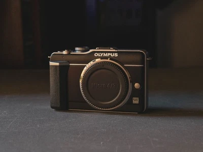 Olympus E-PL1 Camera – Like New - image 1 of 4