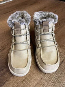 Hey Dude Eloise Women's Slip on Boots (7) - Picture 1 of 5