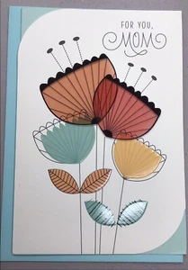 Hallmark Happy Mother's Day Card MOM Generous Kindhearted Loving Lucky Family - Picture 1 of 5