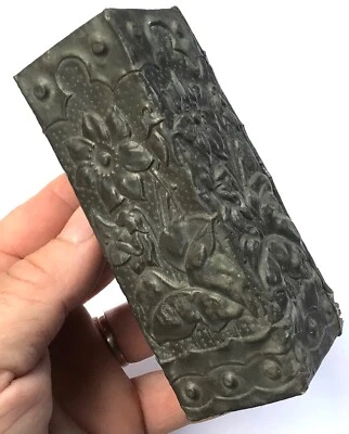 ANCIEN VASE DÉCOR FLEURS OBJET DE TRANCHÉE 1914-18 OBJET DE POILU TRENCH ART - Photo 1/4