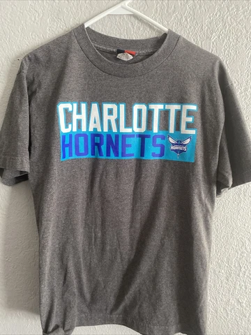 Majestic NBA Charlotte Hornets Gray Shersey T Shirt Medium Kenba Walker #15 Cover