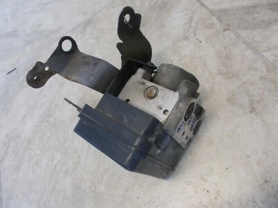 Unidad de bomba de freno antibloqueo ABS Scion tC 05 06 07 usada OEM Foto 1 de 2