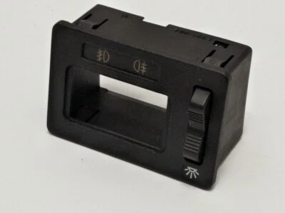 Genuine BMW E28 Fog light component. Switch cover 61311375984 — 第 1/4 张图片