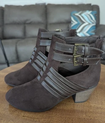 Qupid Women's Ankle Booties Size 6 Boots Back Zipper New - Image 1 of 4