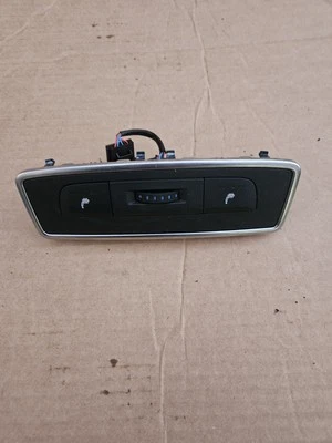 AUDI A7 QUATTRO 2013 asientos traseros interruptores de control de temperatura  Foto 1 de 2