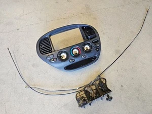 03-06 Toyota Tundra 4.0L 6cyl USED AC Temperature Control / Faceplate Assembly - Picture 1 of 12