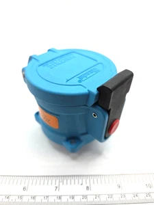 Meltric DS20, 20A, 250VAC, SWITCH RATED RECEPTACLE/CONNECTOR, 33-14072, 0143H - Picture 1 of 6