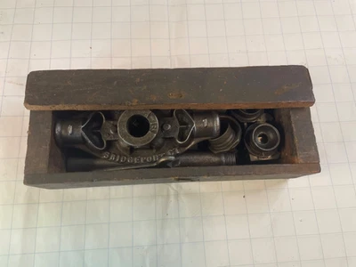 Antique F Armstrong Pipe threading die set USA - Image 1 of 4