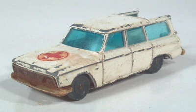 Vintage Husky Studebaker Wagonaire 3" Diecast Scale Model Ambulance - Image 1 of 4