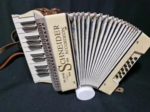 Akkordeon Schneider 12 Bässe vintage (kein Hohner Imperial i) - Picture 1 of 9