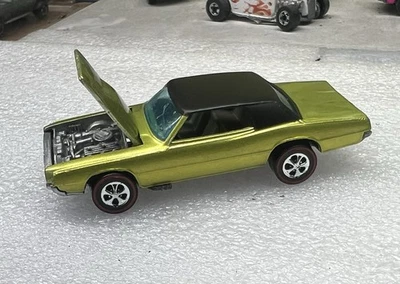 Hot Wheels Redlines *RESTAURADO* Personalizado T-Bird Spectraflame Amarillo con Interior Oscuro Foto 1 de 4