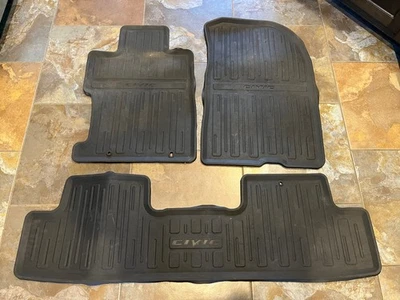 Alfombrillas oficiales para todo tipo de clima Honda Civic 2006 2007 2008 2009 2010 2011 Foto 1 de 4