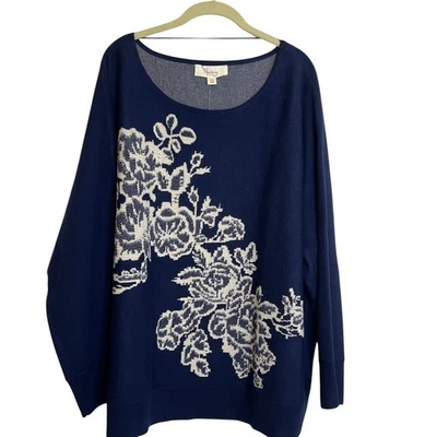 Suéter para mujer Nurture by Westbound 2X azul marino blanco estampado floral cuello barco Foto 1 de 4