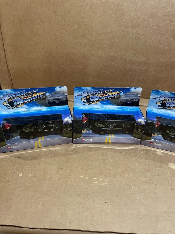 Corgi CC54508 ‘Smokey and the Bandit’ Pontiac Firebird with Bandit figure - Image 1 of 4