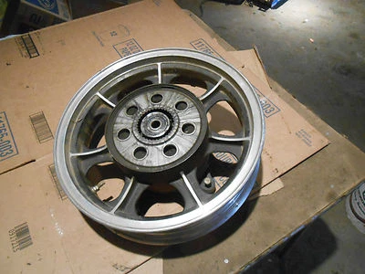 Llanta trasera Kawasaki Vulcan VN700 VN 700 750 1985 3,50x15 150/90x15 15 pulgadas Foto 1 de 4