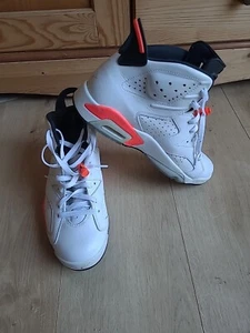 Nike Air Jordan Retro 6, Gr.42, White/Infrared 384664-123 - Bild 1 von 9