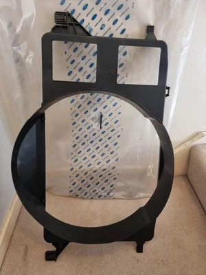 Genuine New Ford Transit MK3 Radiator Fan Bezel | 1573064 6C11-8146-AG - Image 1 of 4