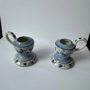 Juego de 2 Candelabros Pequeños Pintados a Mano Delft Azul Blanco Solvang - Imagen 1 de 9