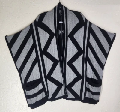 Suéter con Capa Kimono a Rayas Gris Mossimo Negro para Mujer S/M Foto 1 de 4