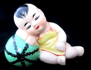 Ceramic Porcelain figure Chinese Oriental sleeping  Baby Hand Painted 2.5" - Picture 1 of 3