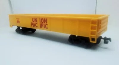 Bachmann HO Union Pacific 42' Open Gondola Freight Train Car Yellow  - Image 1 of 4
