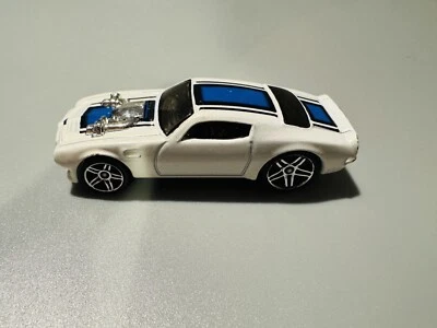 2007 Hot Wheels ‘70 Pontiac Firebird #16 White Scum Bum PR5 Wheels Loose - Image 1 of 4