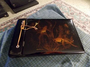 ALBUM FOTOGRAFICO vintage KOI FISH legno asiatico dipinto a mano 11" x 7" raro! - Foto 1 di 8