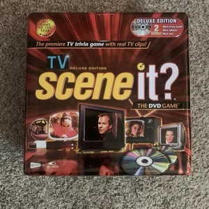 Scene It? DVD Gioco da Tavolo, Edizione TV Deluxe, 2005 Metal Box - Foto 1 di 14
