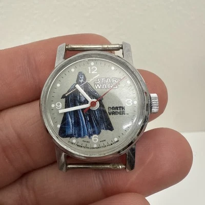 Reloj Bradley Star Wars Darth Vader vintage 1977 cuerda manual hecho en Suiza - FUNCIONA Foto 1 de 4