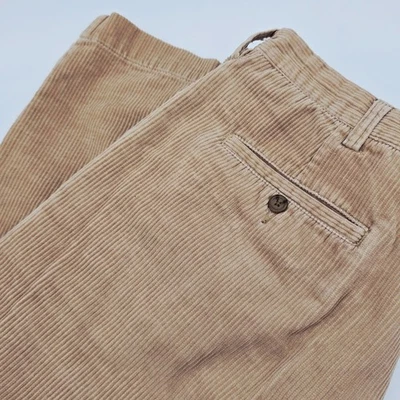 Pantalones chinos de pana Izod para hombre 38 x 30 tostados frente plano Foto 1 de 4