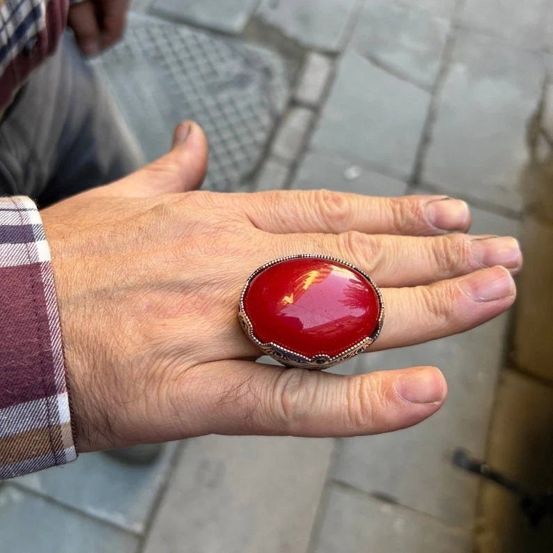 Anillo de plata llamativo de jade rojo para hombre estilo otomano hecho a mano anillo de piedra Foto 1 de 4