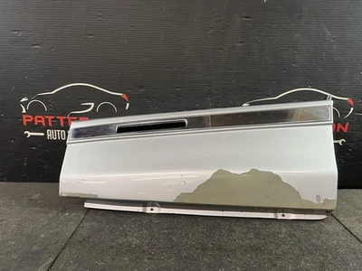 91-93 CADILLAC DEVILLE SEDAN REAR PASSENGER RIGHT QUARTER TRIM PANEL MOULDING - Image 1 of 4