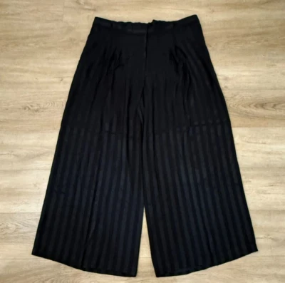 Nuevo con etiquetas Pantalón Chico's Etiqueta Negra Talla 18 Negro Satinado Plisado Pierna Ancha Cóctel Palazzo Foto 1 de 4