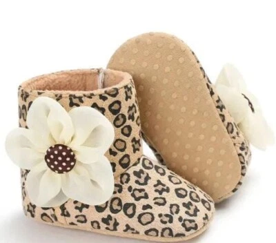 Botas de bebé con estampado de leopardo con flores talla 12-18 meses Foto 1 de 2