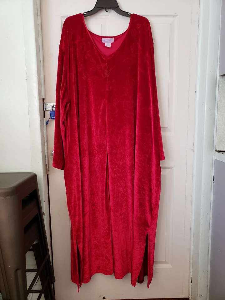 Bata larga de terciopelo rojo Woman Within 5XL Foto 1 de 4