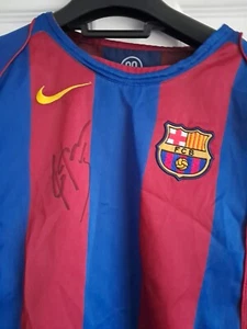 Samuel Eto'o Hand Signed Barcelona Shirt L Kids , Cameroon - Picture 1 of 7
