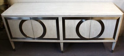 Consola de entretenimiento Bernhardt Oak colección “Domaine Blanc” #374-870 81” W excelente estado Foto 1 de 4