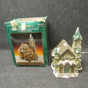 2003 Santa's Workbench Victorian Stoneybridge Iglesia Casa de porcelana iluminada - Imagen 1 de 9