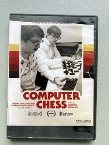 Computerschach (DVD, 2013) Eine Komödie mit künstlicher Intelligenz von Andrew Bujalski - Bild 1 von 3