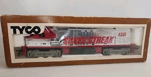 VTG TYCO Silver Streak 4301 Diesel Locomotive Alco Century HO Scale Train - Picture 1 of 13